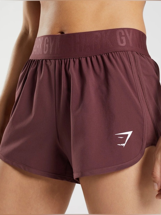 Gymshark Pants - Gymshark Training Loose Fit Shorts - Cherry Brown